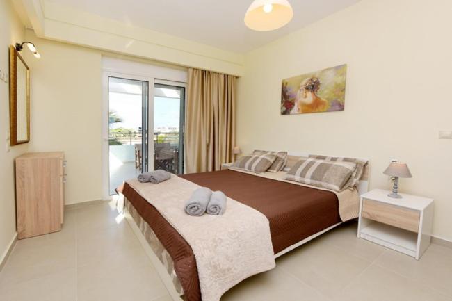 Elli Garden View - Spacious Fully Equipped Apartment