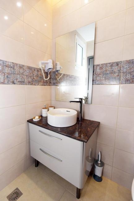 Elli Garden View - Spacious Fully Equipped *
